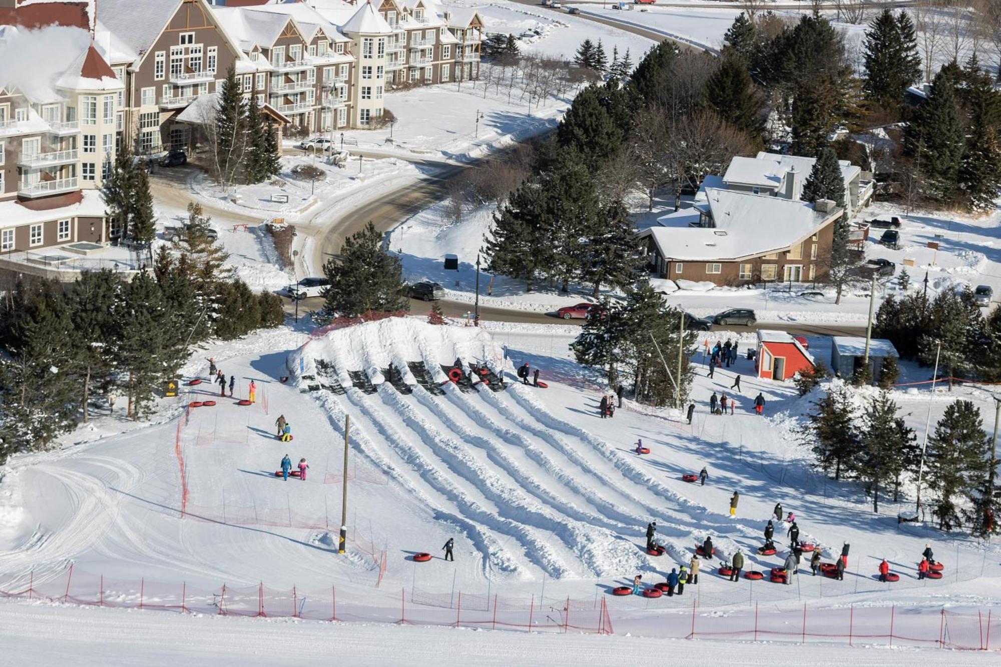 Blue Mountain Resort Mosaic Suites บลูเมาเทนส์ ภายนอก รูปภาพ
