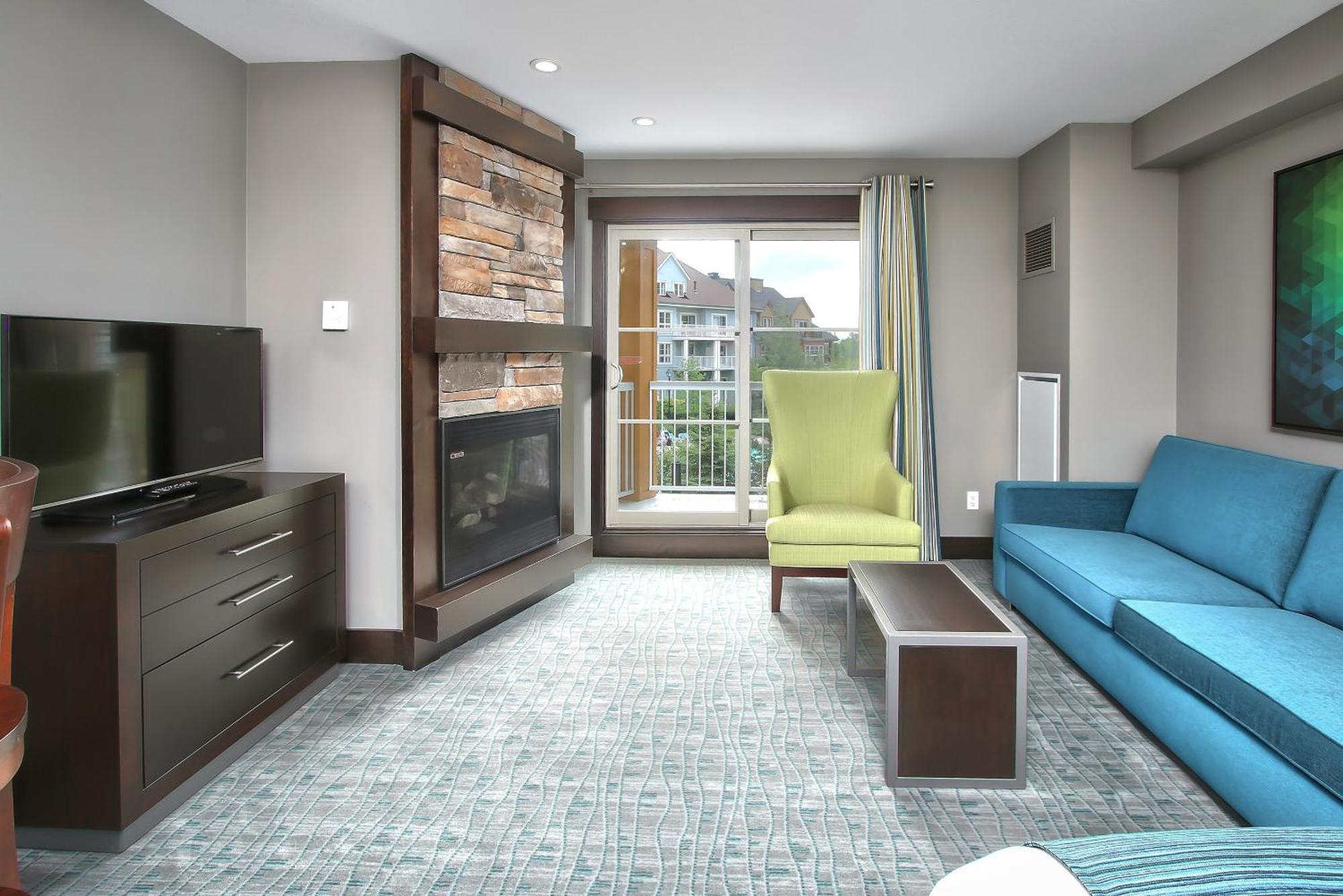 Blue Mountain Resort Mosaic Suites บลูเมาเทนส์ ภายนอก รูปภาพ